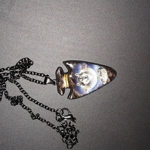 Wolf Moonlight Arrowhead Necklace Black Chain Glossy Finish